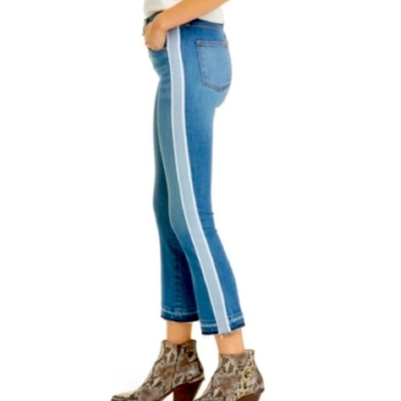 VERONICA BEARD Carolyn High Rise Baby Boot Jeans - Picture 2 of 8